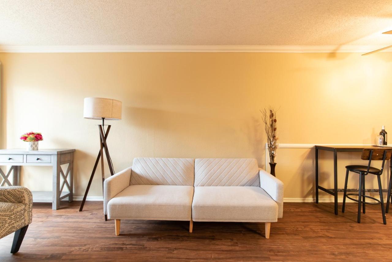 Luxurious Stay Near The Beach Newport Beach Exterior photo